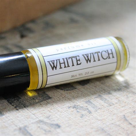 Perfumed spell of the white witch